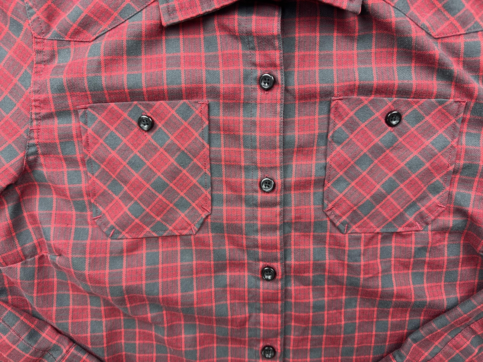 Oakley Shirt Womens M Red Long Sleeve Button Front Plaid Cotton Pockets Collared