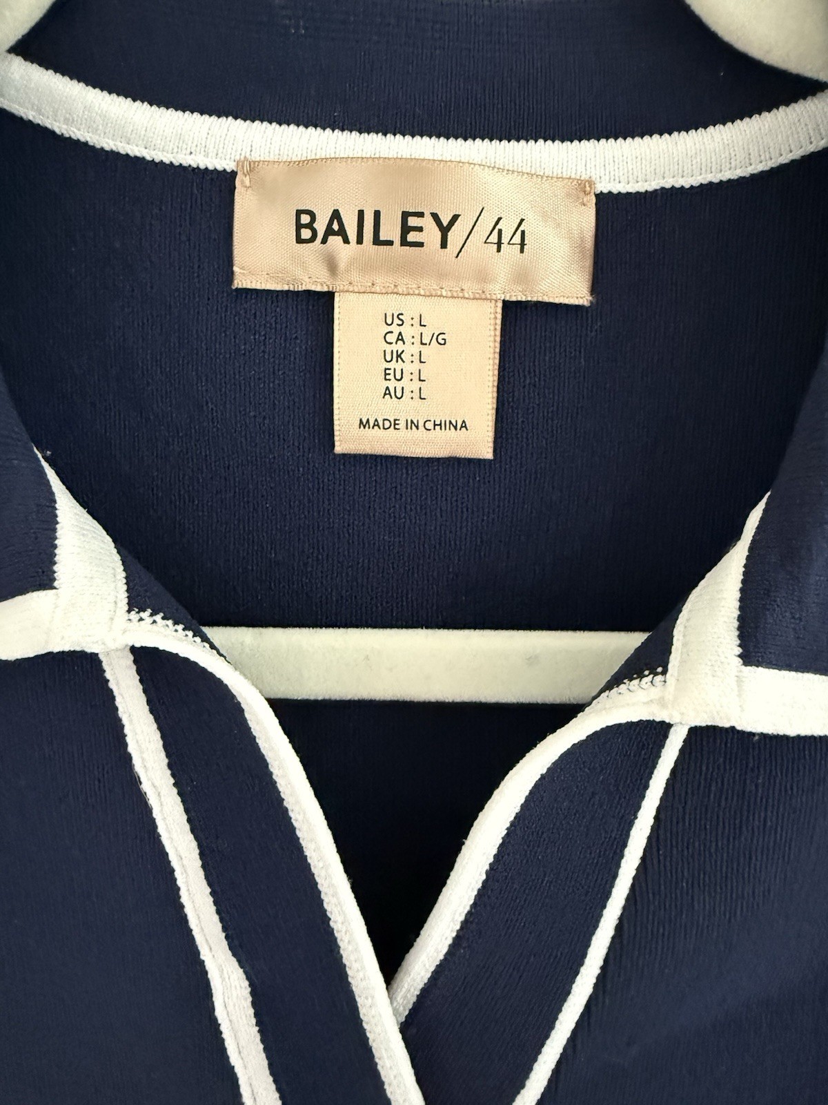 Bailey/44 Women’s Navy Solid Collared Button Front Knit Top White Trim L