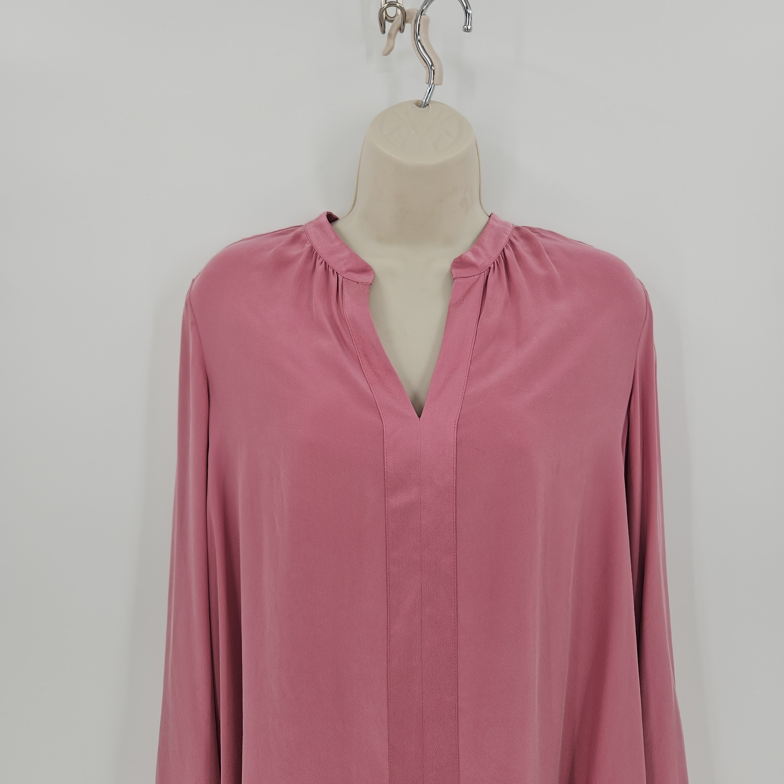 J Jill 100% Silk Top Womens SZ M Petal Pink Boho Beachy Coastal Quiet Luxury