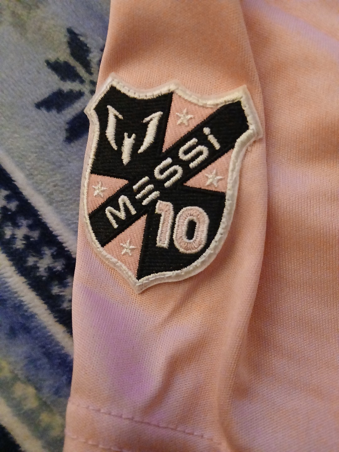 NEW NWT WOMEN’S SHIRT SHORT SLEEVE MESSI T-SHIRT, PINK & BLACK SZ XS 5 LOOK 🔥👀
