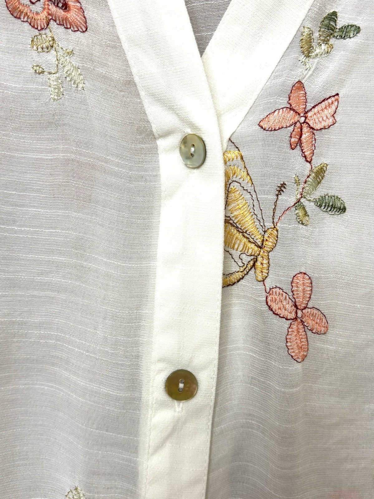 FIG & FLOWER EMBROIDERED TOP 2X/3X BOHO SHEER FLORAL BUTTERFLY RAYON ROLL TAB