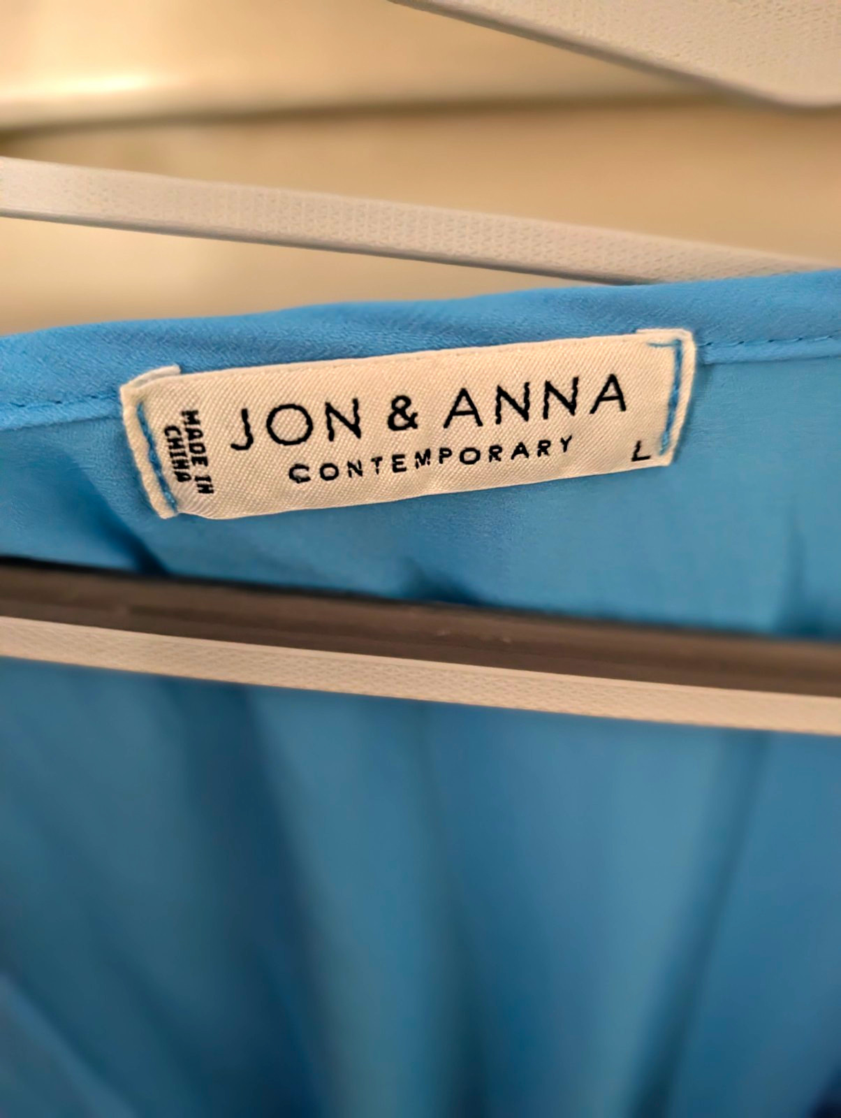 Jon & Anna Women’s Blue Solid V-Neck Sleeveless Pullover Blouse Size L