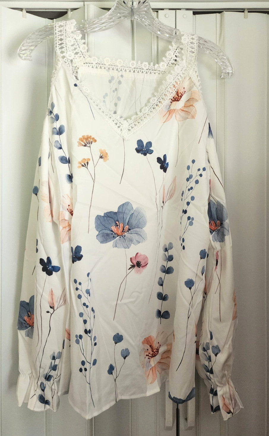 Unbranded New in Bag Women’s Cold Shoulder Lace Strap Floral Polyester Top Sze S