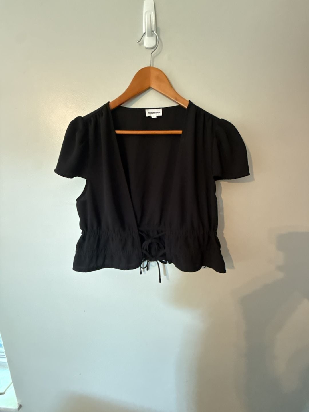 superdown Black Shara Tie Front Flutter Sleeve Crop Blouse Size LFound on Revo