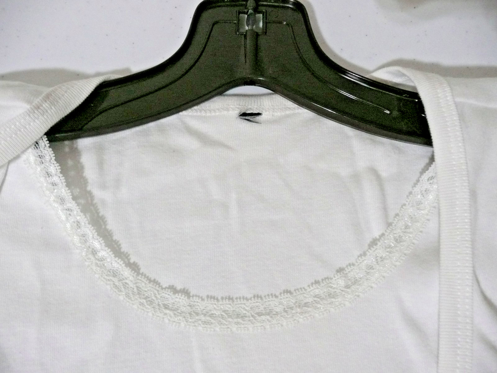 Unbranded Women White Cotton Short Sleeve 2-in-1 blouse w/front neck Lacy Trim