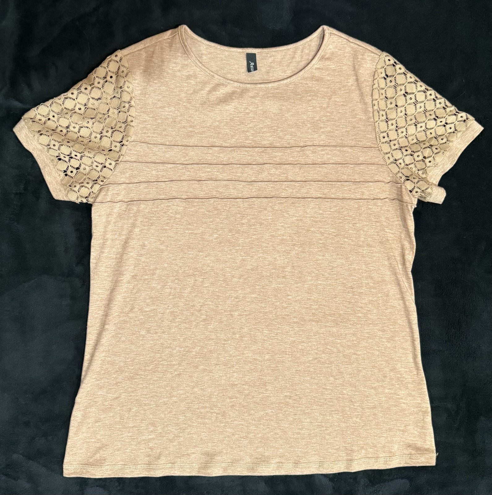 Womens Large Khaki Colored CASUAL TOP BY AUTOMET Pre-Loved