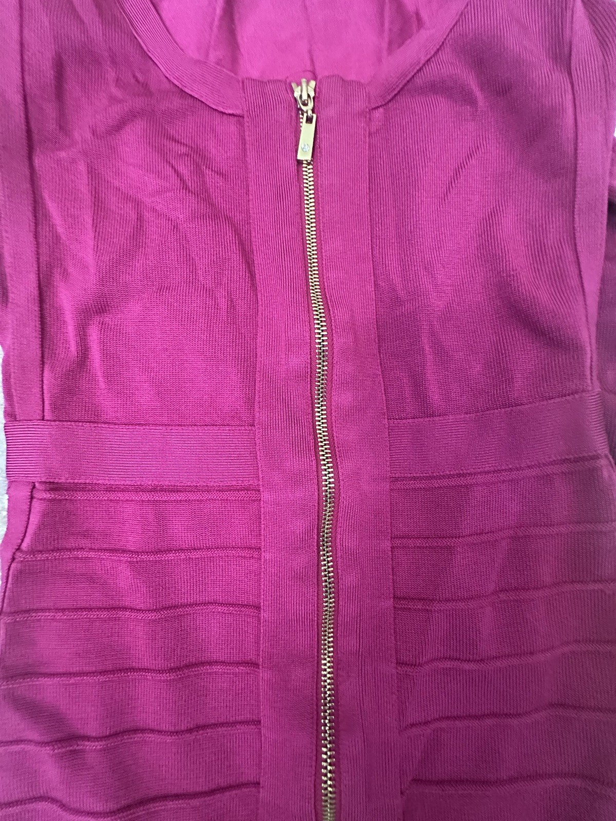 Women’s Completely Fushia Pink Zip Top/ thick /bodycon type material. Gold zip L