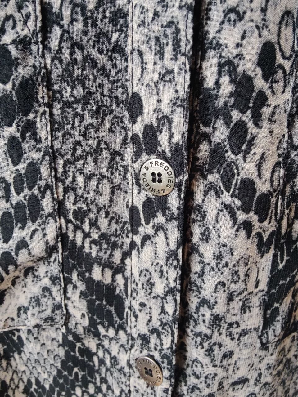 Frieda Freddies New York Animal Snake Print Blouse Shirt S Button Front