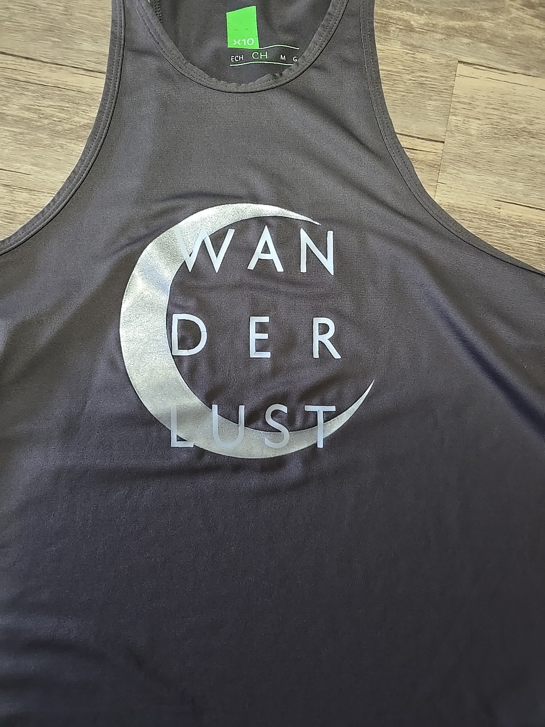 Wanderlust Gray Tank Top Women’s Size M Sleeveless Scoop Neck