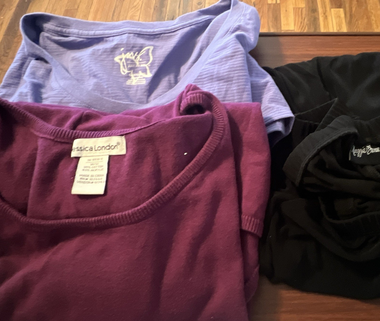 Woman’s clothing 4X (30-32).