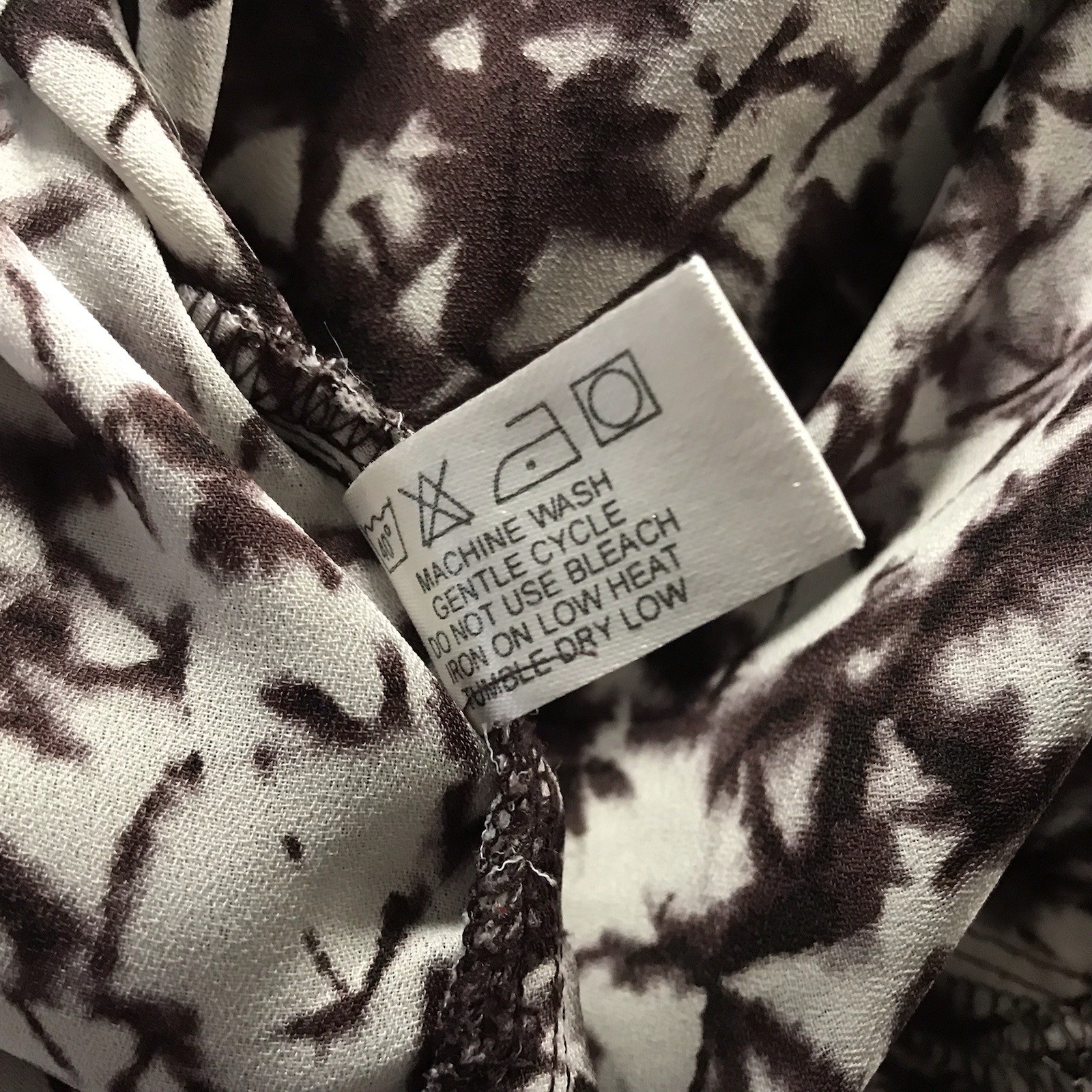 VIOLET + CLAIRE DARK PLUM ARTSY GOEMETERIC PATTERN TUNIC V NECK BLOUSE WOMENS 2X