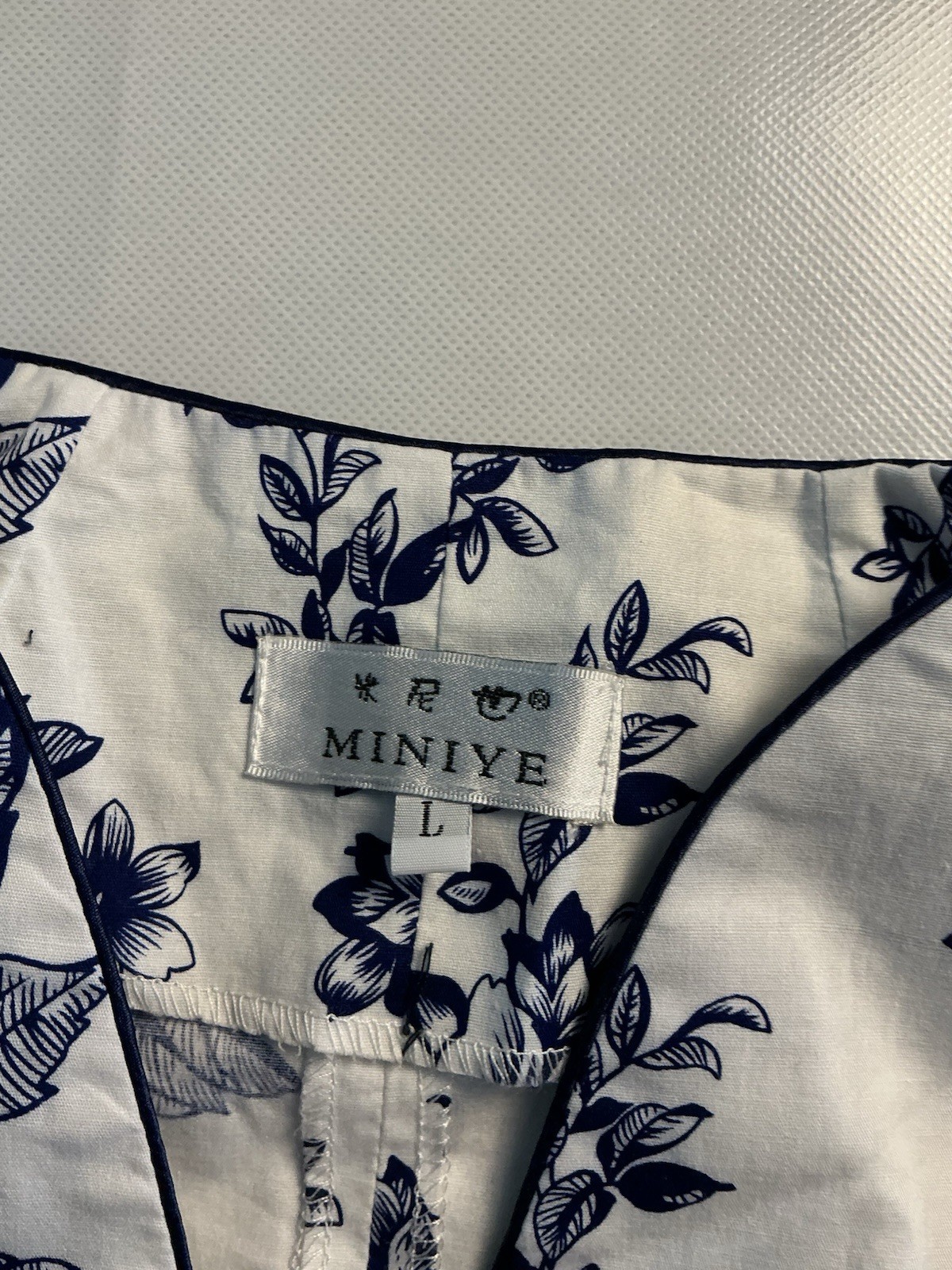 Miniye Womens L Blue White Chinoiserie Floral Blouse Mandarin Frog Closure