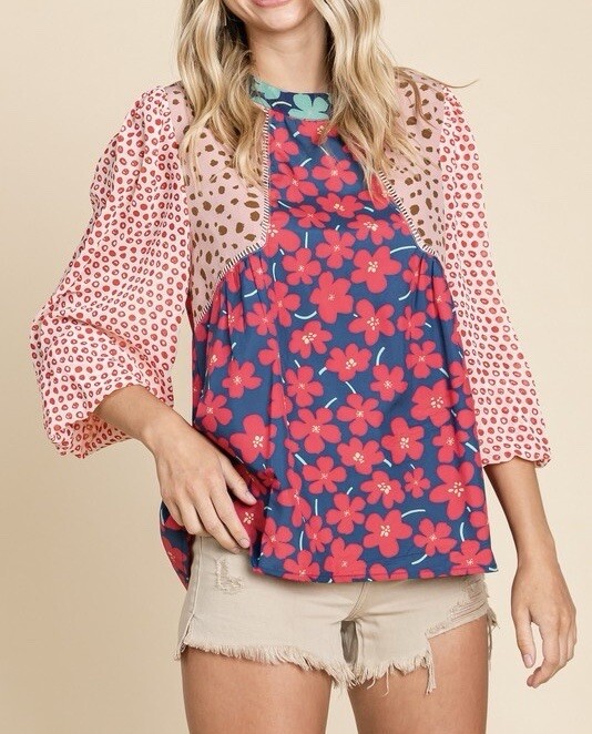 🔥🔥New Boutique Mixed Print Poet Sleeve Top With U-neck /back Button Size Small