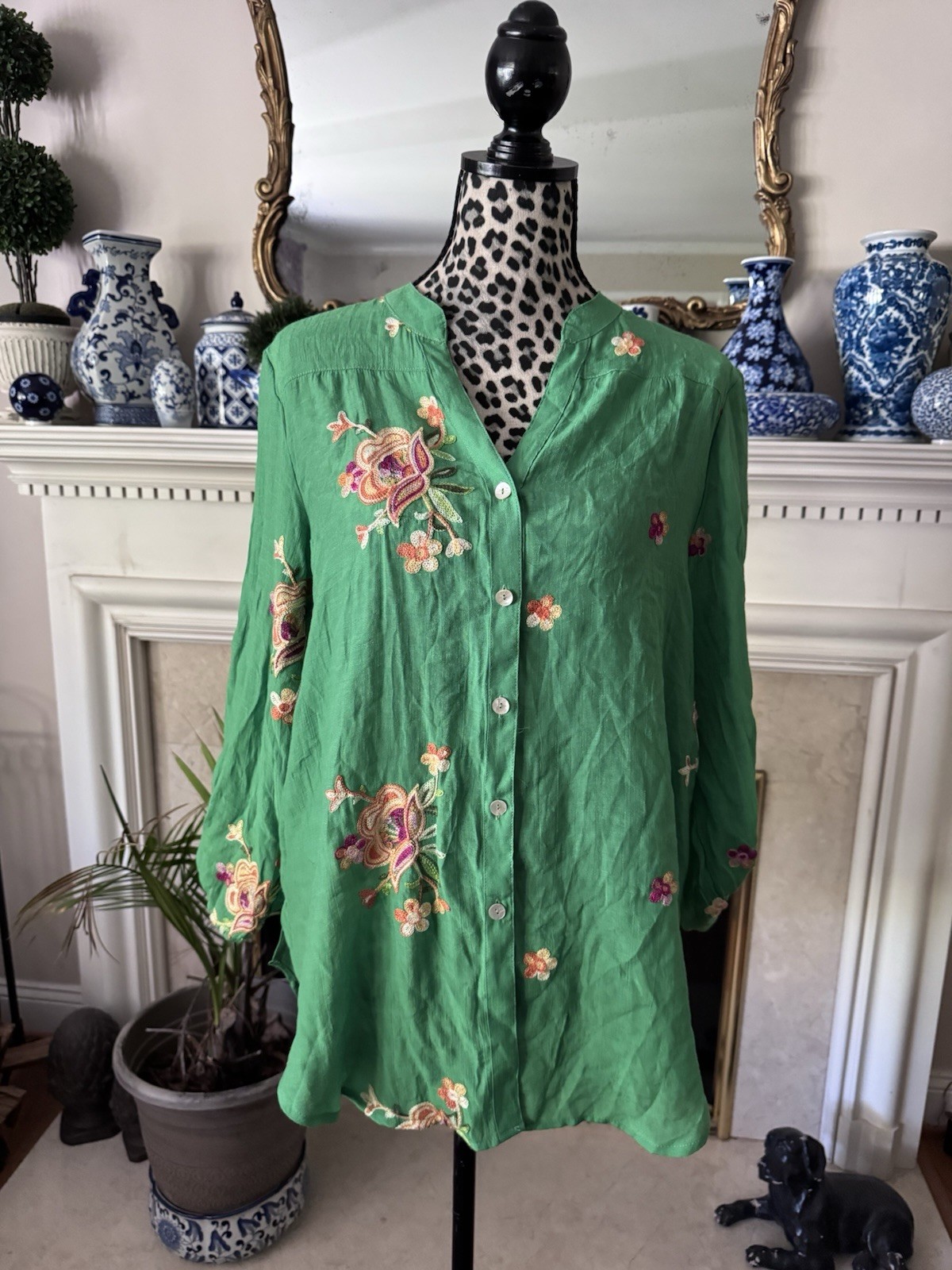 Fig And Flower Embroidered Blouse Top Size M Kelly Green Tunic Button Up Floral