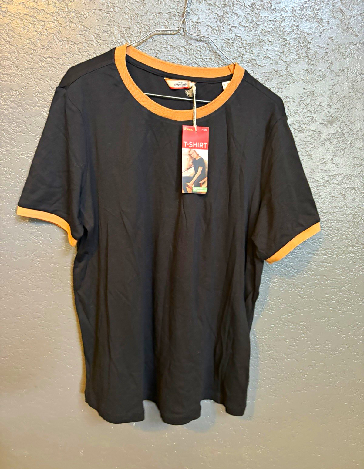 Tchibo Women’s Black Ringer T-Shirt Tan Contrast Trim L Crew Neck Cotton