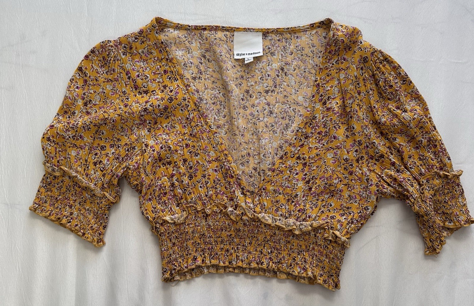 Skylar + Madison Women’s L Yellow Floral V-Neck Smocked Puff Sleeve Crop Blouse