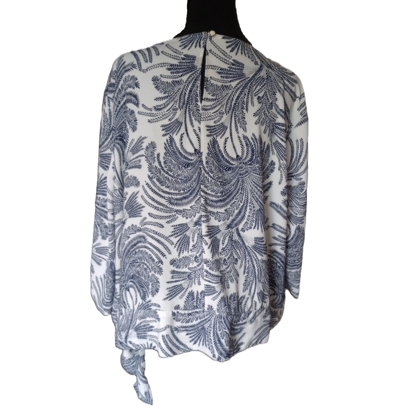 Talbots Women’s 22WP Tunic White With Blue Palm Tree Pattern
