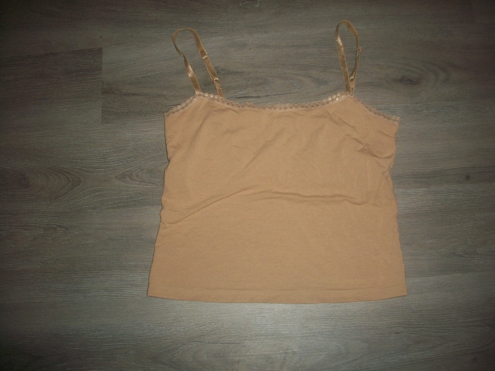 womens tank top.adjustable straps. shelf bra.cami.size small.6/8