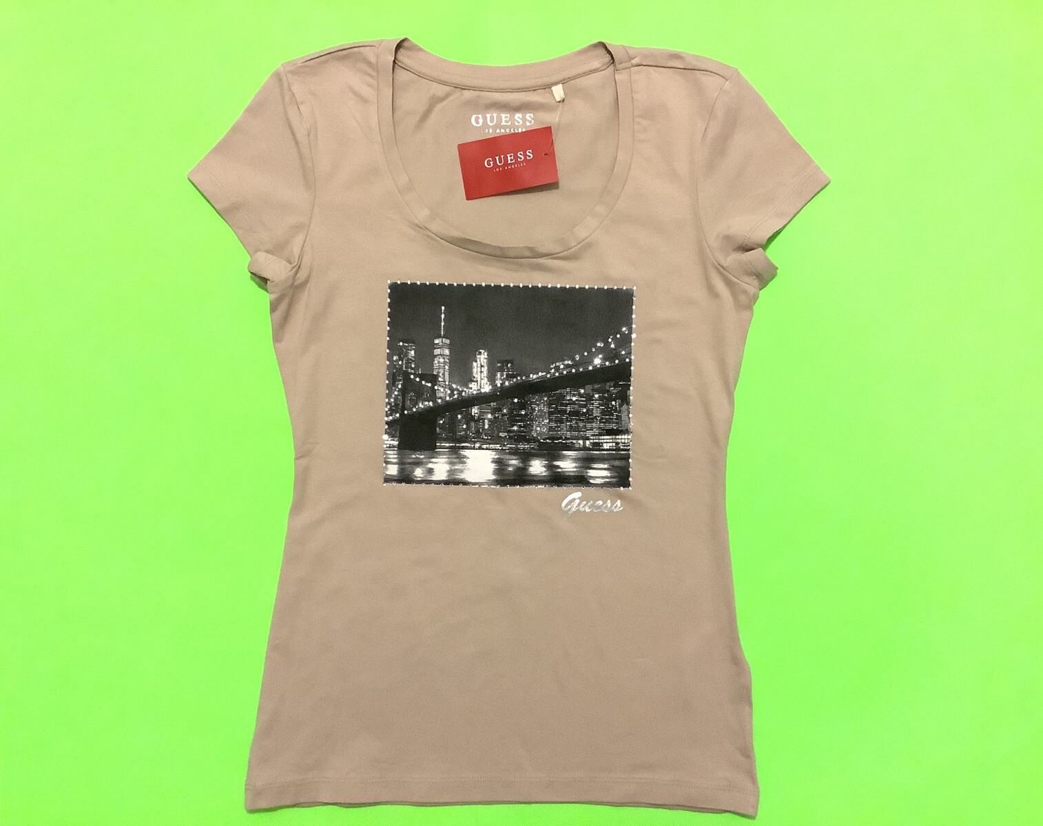 GUESS Los Angeles Women’s Short Sleeve T-Shirt NYC Size SMALL Beige w/Silver NEW
