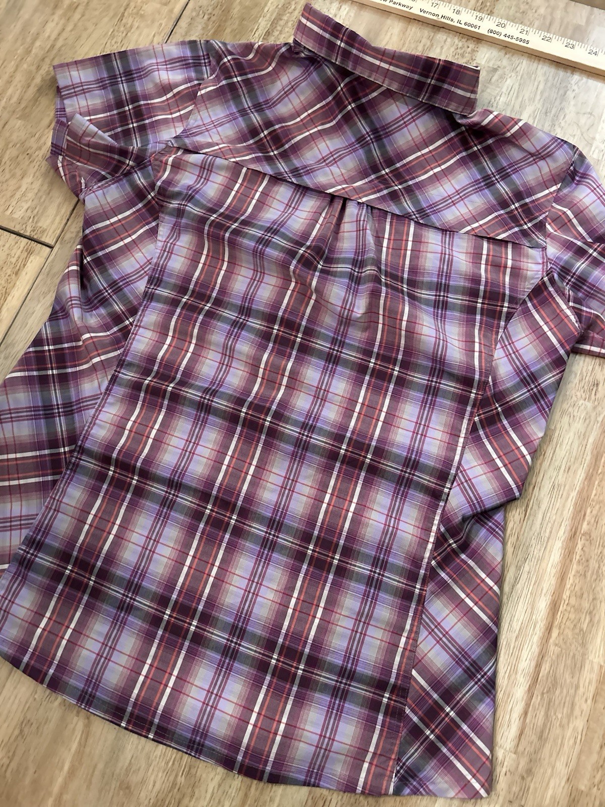 Eastern Mountain Sports Button Up Short Sleeve Hiking Shirt Purple Womens Large
