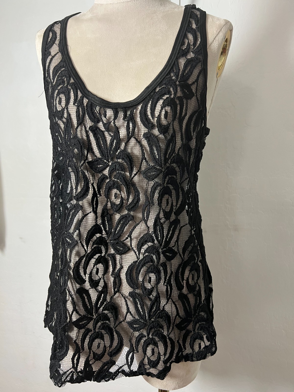 Full Tilt black lace racer back tank top size L