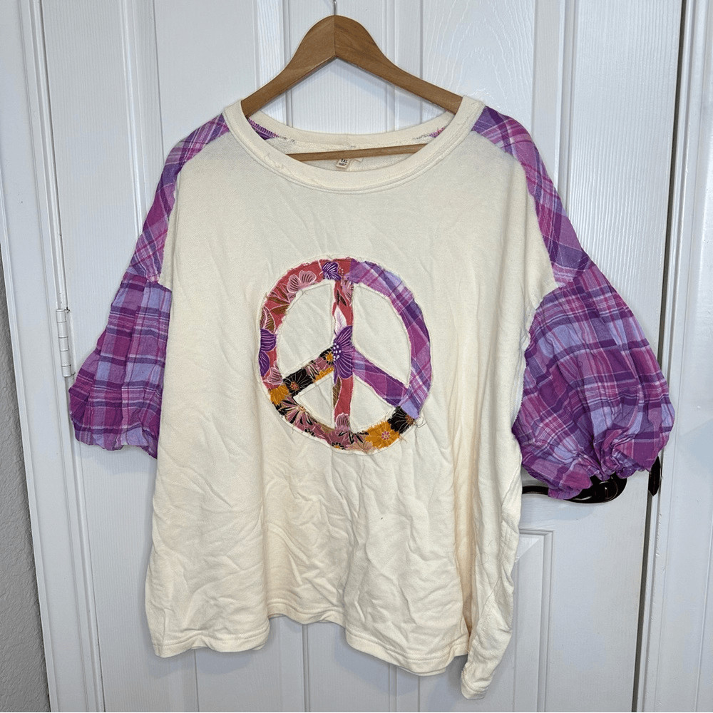 BNWT Sage+Fig Peace Sign Creme Purple Plaid Sleeve Oversized Top 1XL Boho Preppy