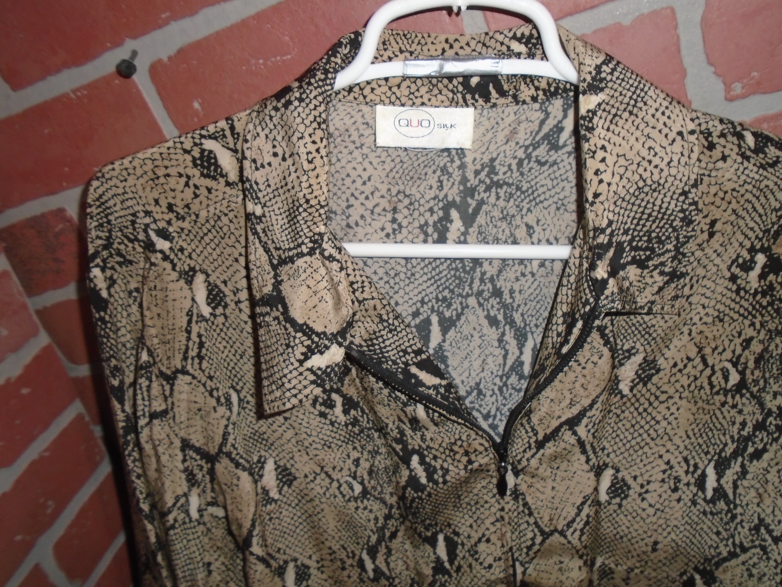 QUO SILK VINTAGE 1990S WOMANS FULLZIP LONGSLEEVE LEOPARD SHIRT SEE PICTURES