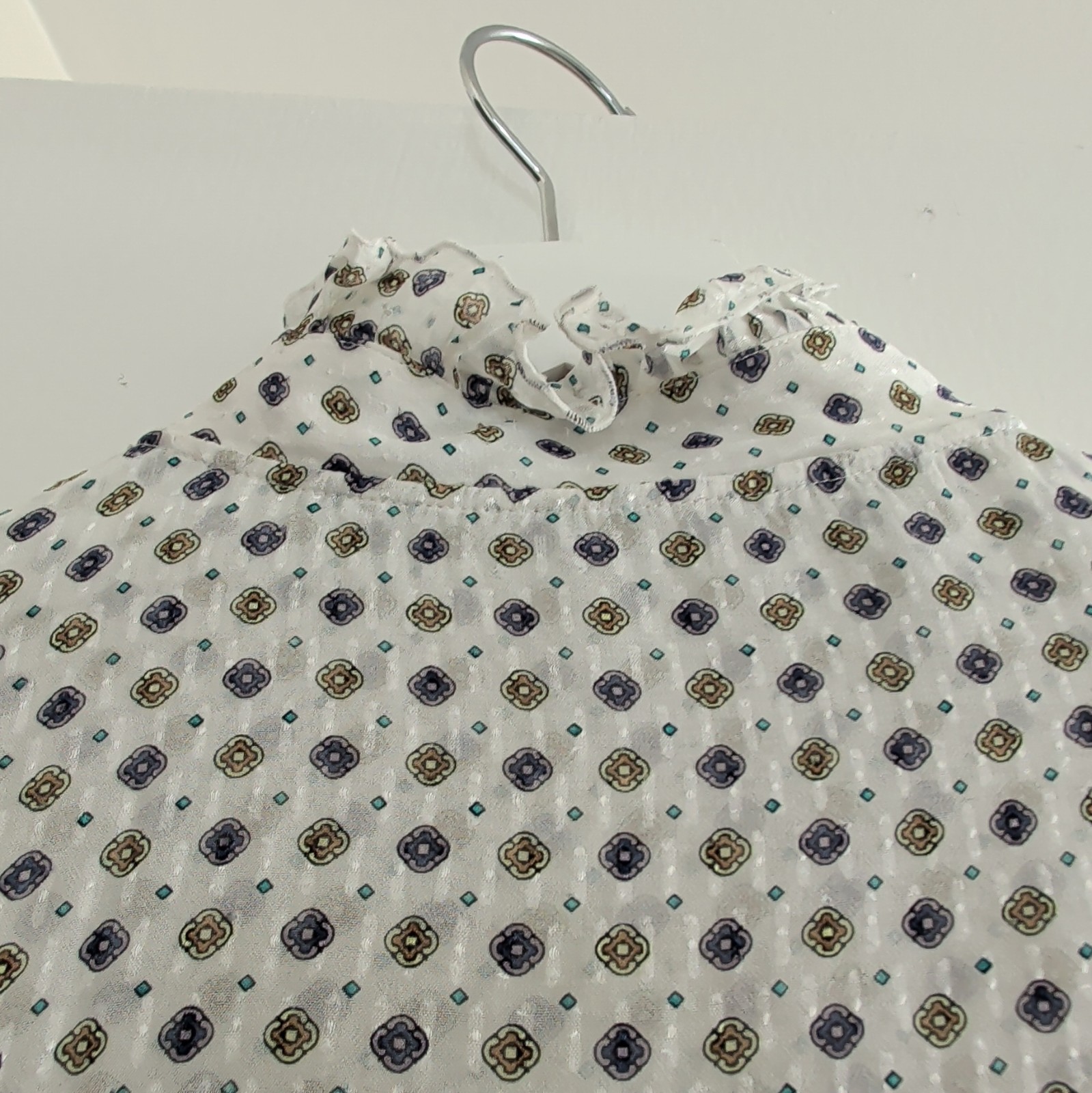 Massimo Dutti Women’s XS White Geometric Mock Neck Long Sleeve Ruffle Blouse