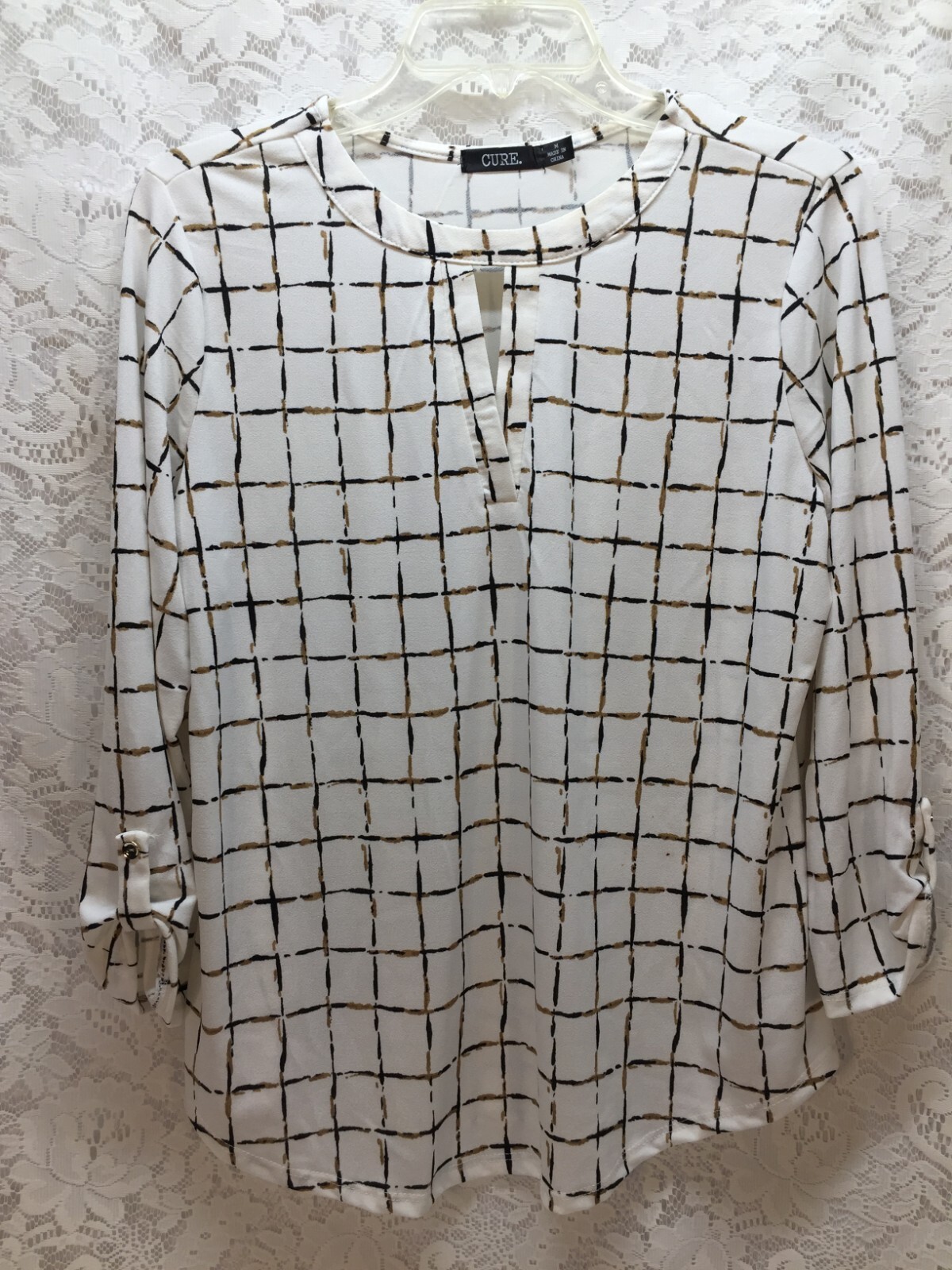 Cure Women’s Blouse White w/Black Lines Size Medium