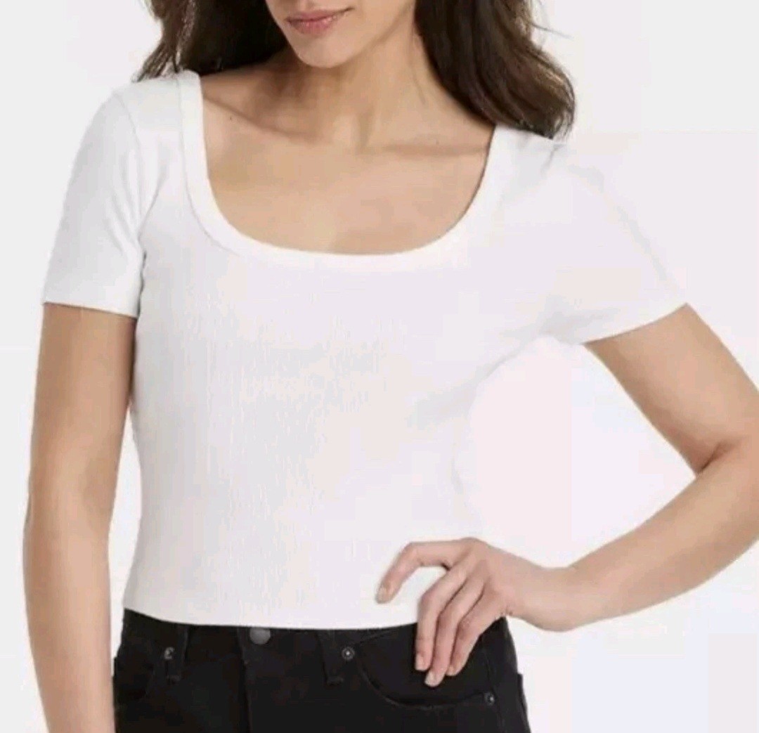 Universal Thread Women’s S Small White Ribbed Shrunken Short Sleeve Scoop Neck
