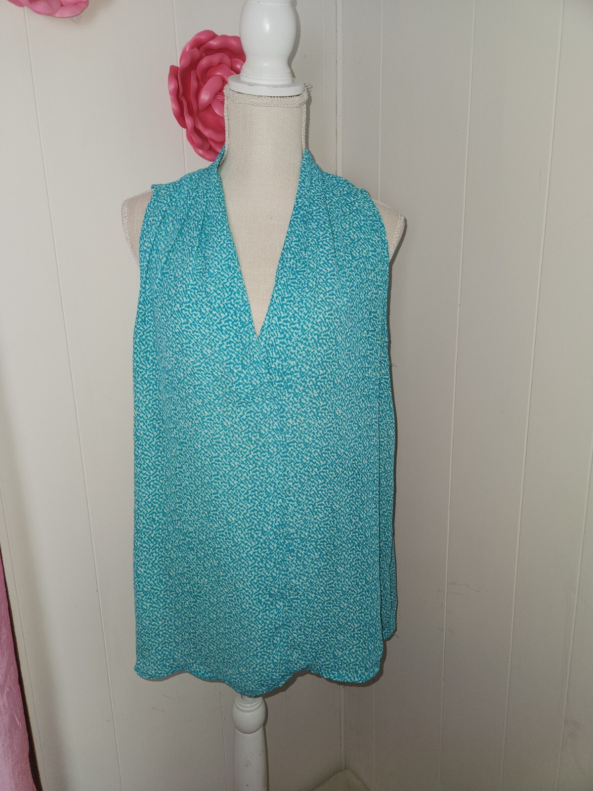 Covington Woman’s Sz XL Sleeveless Deep V-Neck Teal/White Print Blouse
