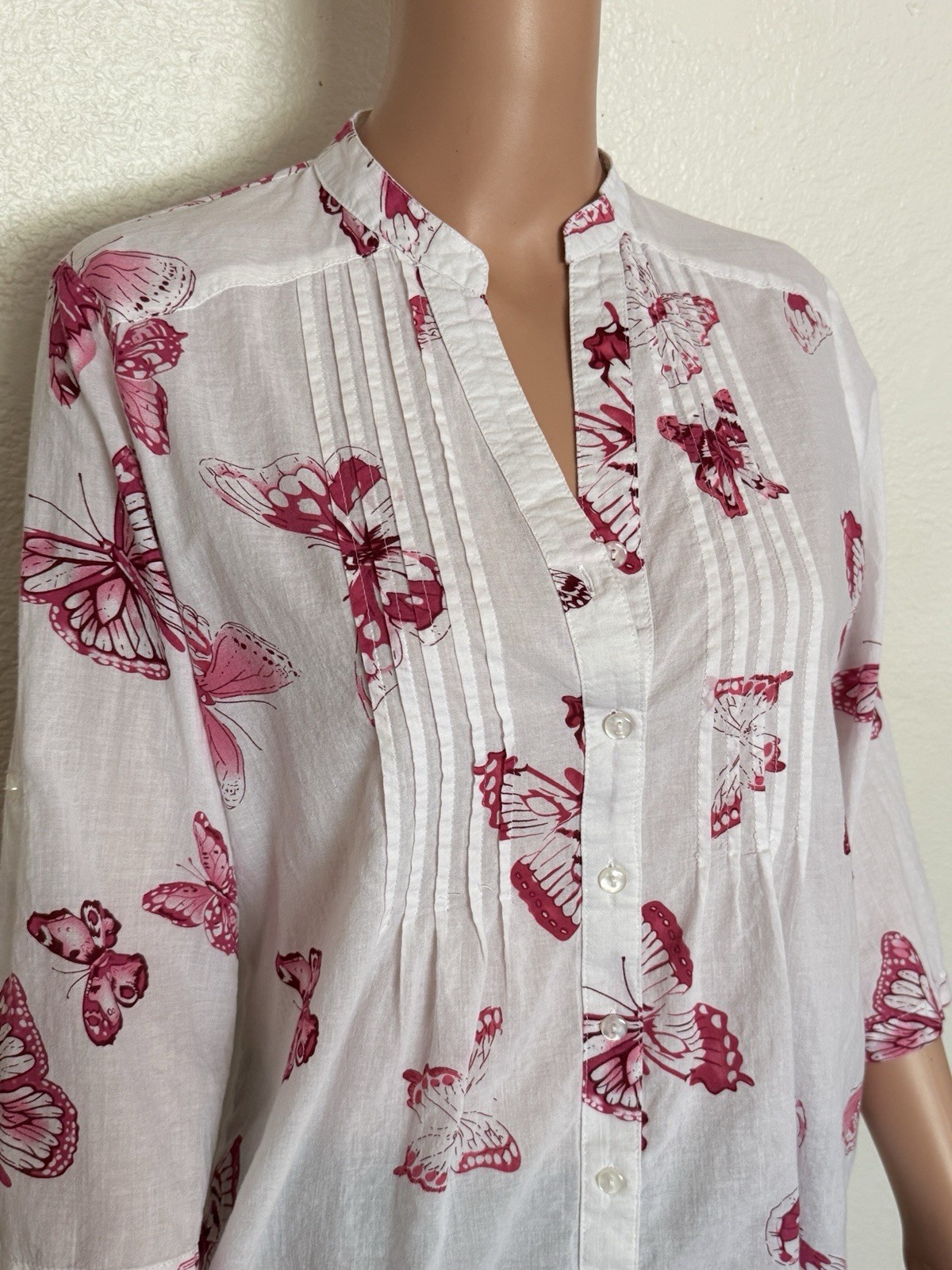 2000s White Pink Butterfly Cotton Button Up Blouse sz S