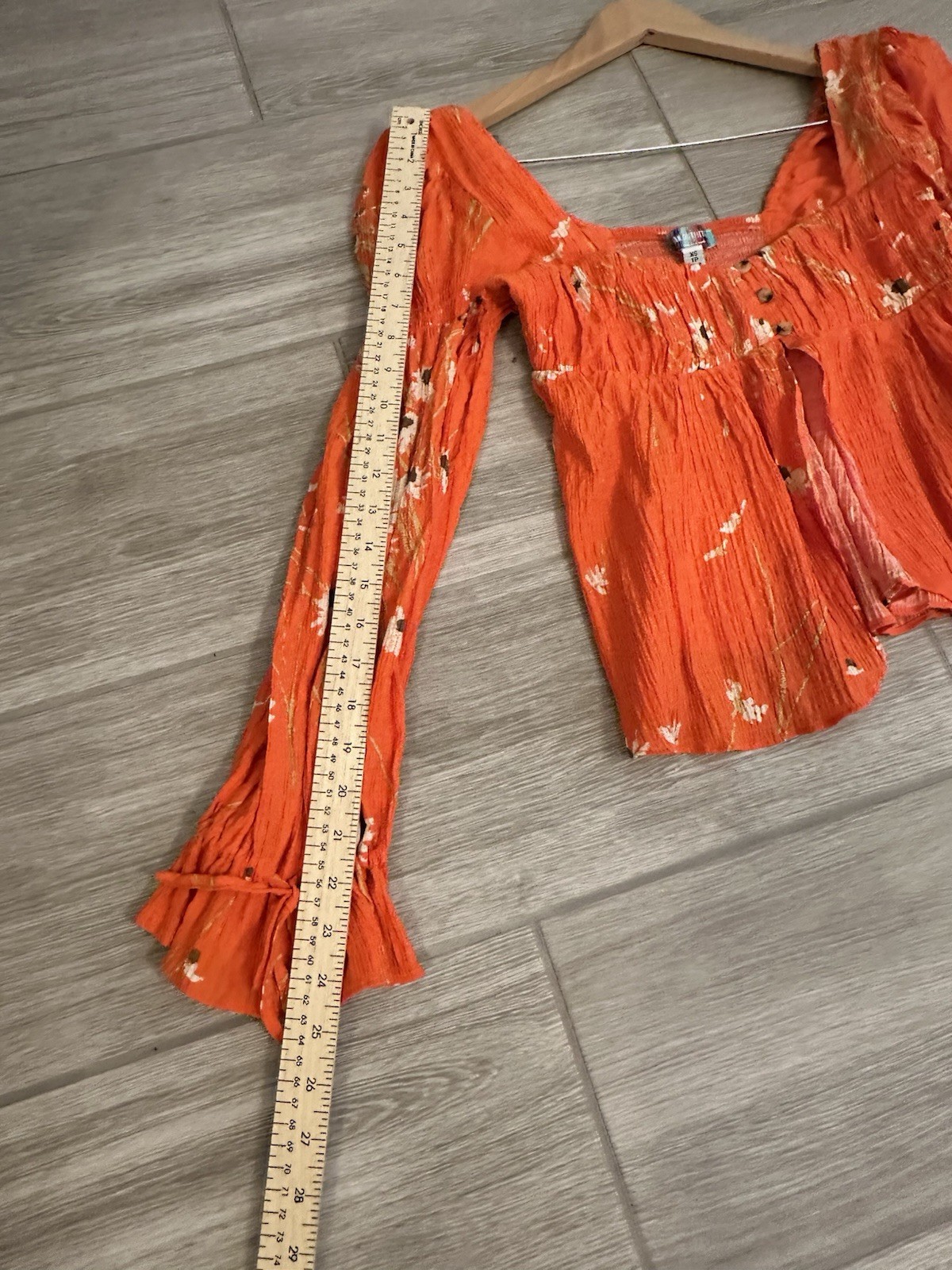 Urban Outfitters Allie Tie-Sleeve Blouse Orange Floral Cropped Babydoll XS EUC