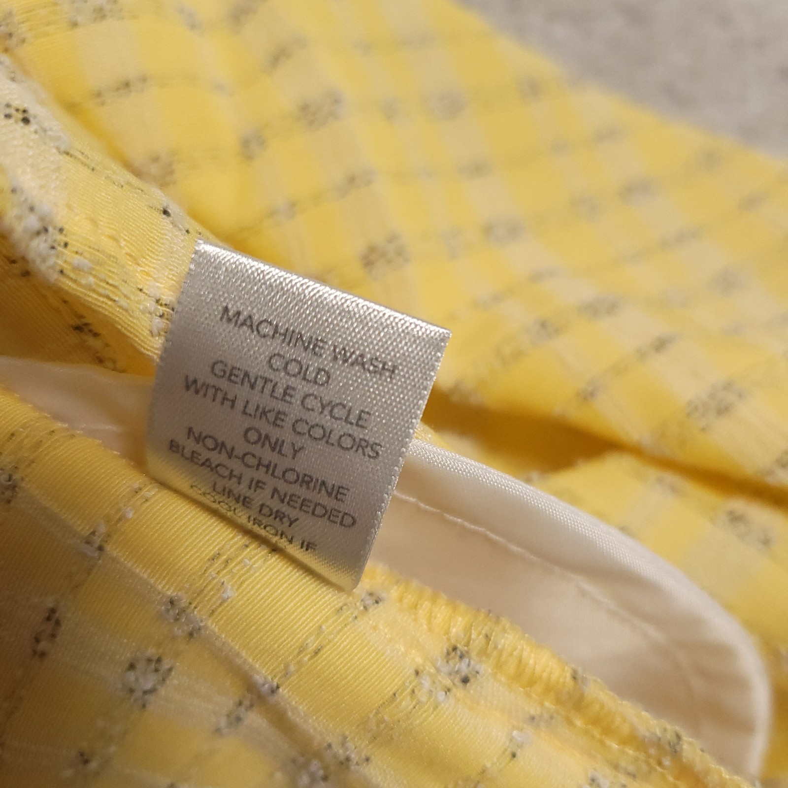 Christopher & Banks Henley Collared Shirt Women’s Medium Yellow Blouse Pockets