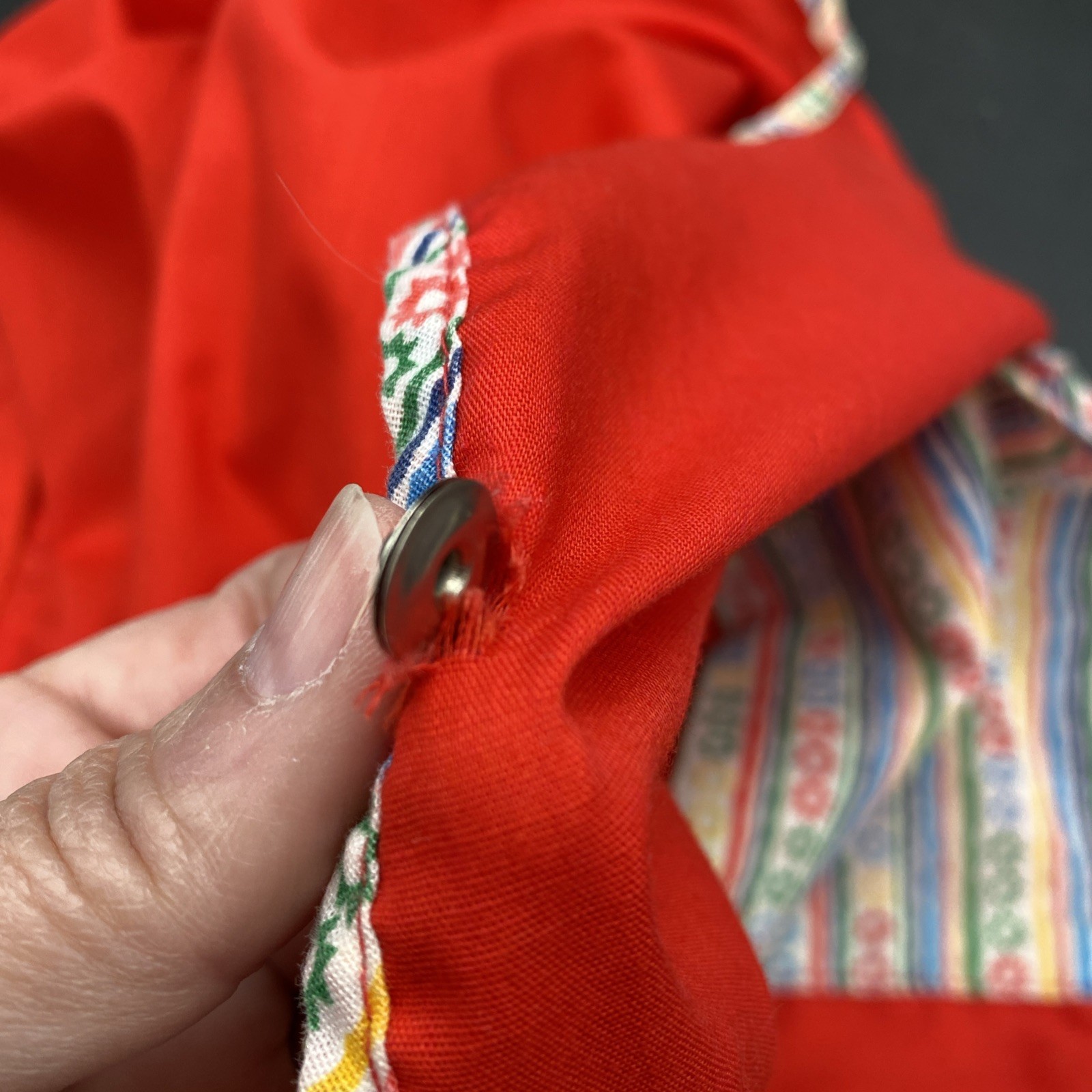 Vintage Apron Shirt 60’s 70’s Floral Fabric Smock Top Snap Front Pockets