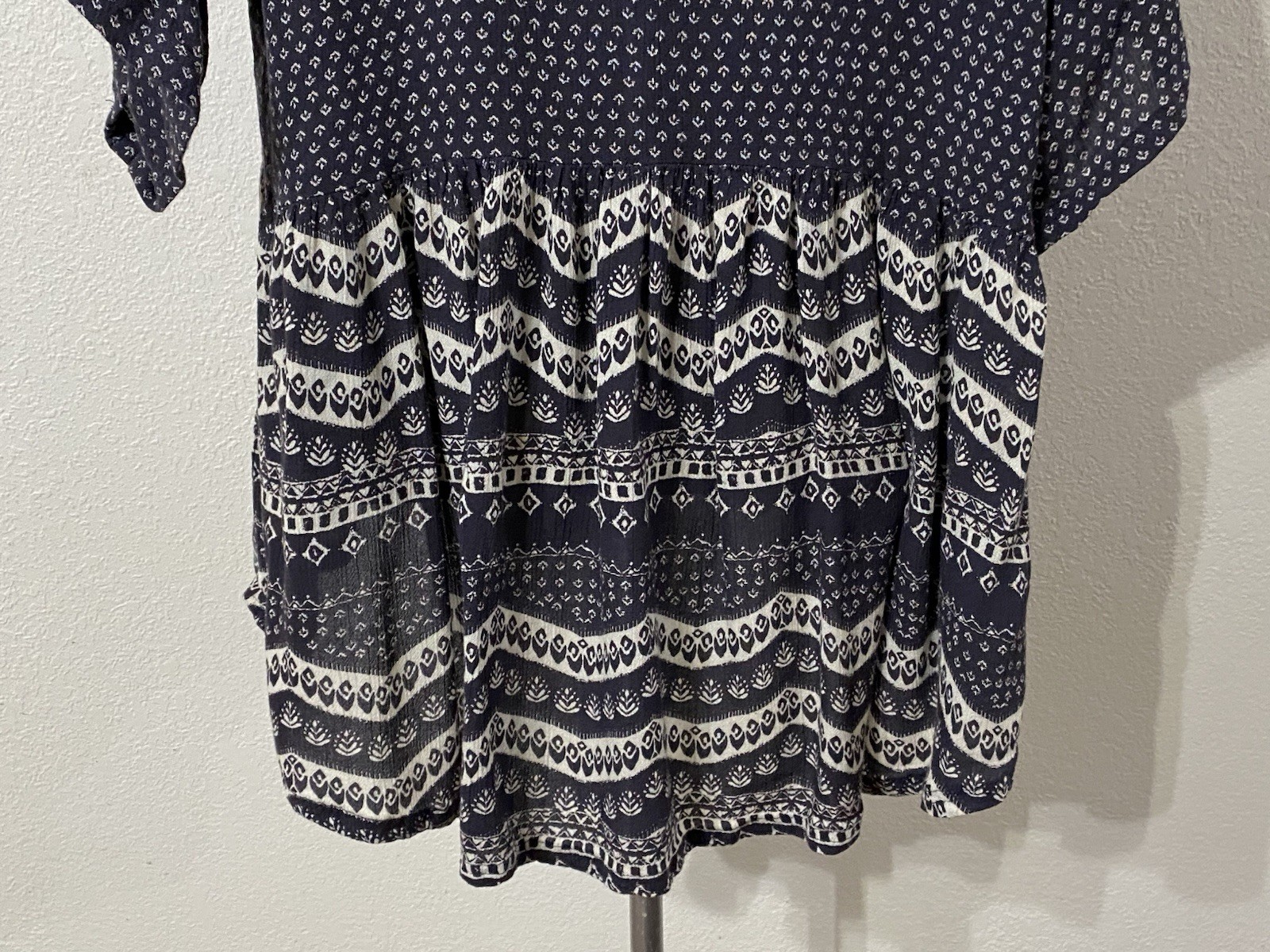 En Crème Womens Medium Blouse V-Neck Hi-Low Tunic Short Sleeve