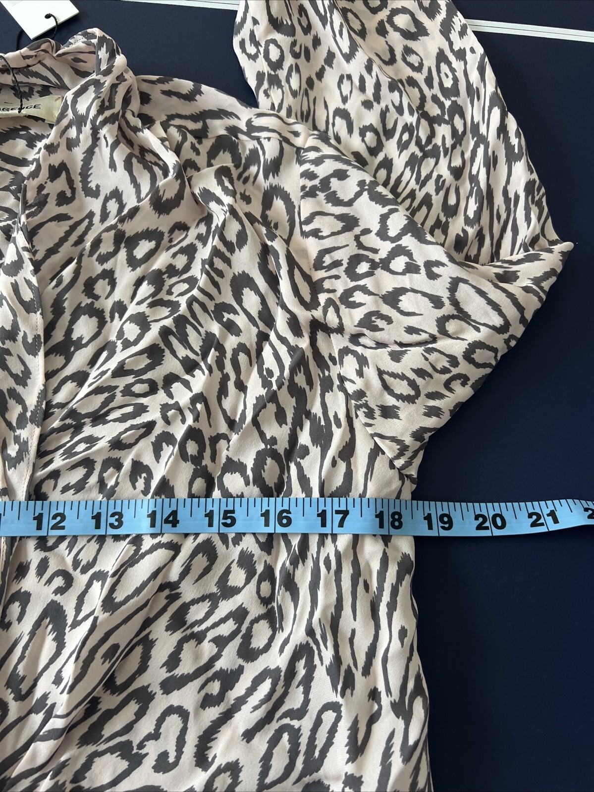 LAGENCE Top XS/TP Silk Leopard Twist Front Boho Mob Wife Quiet Luxury