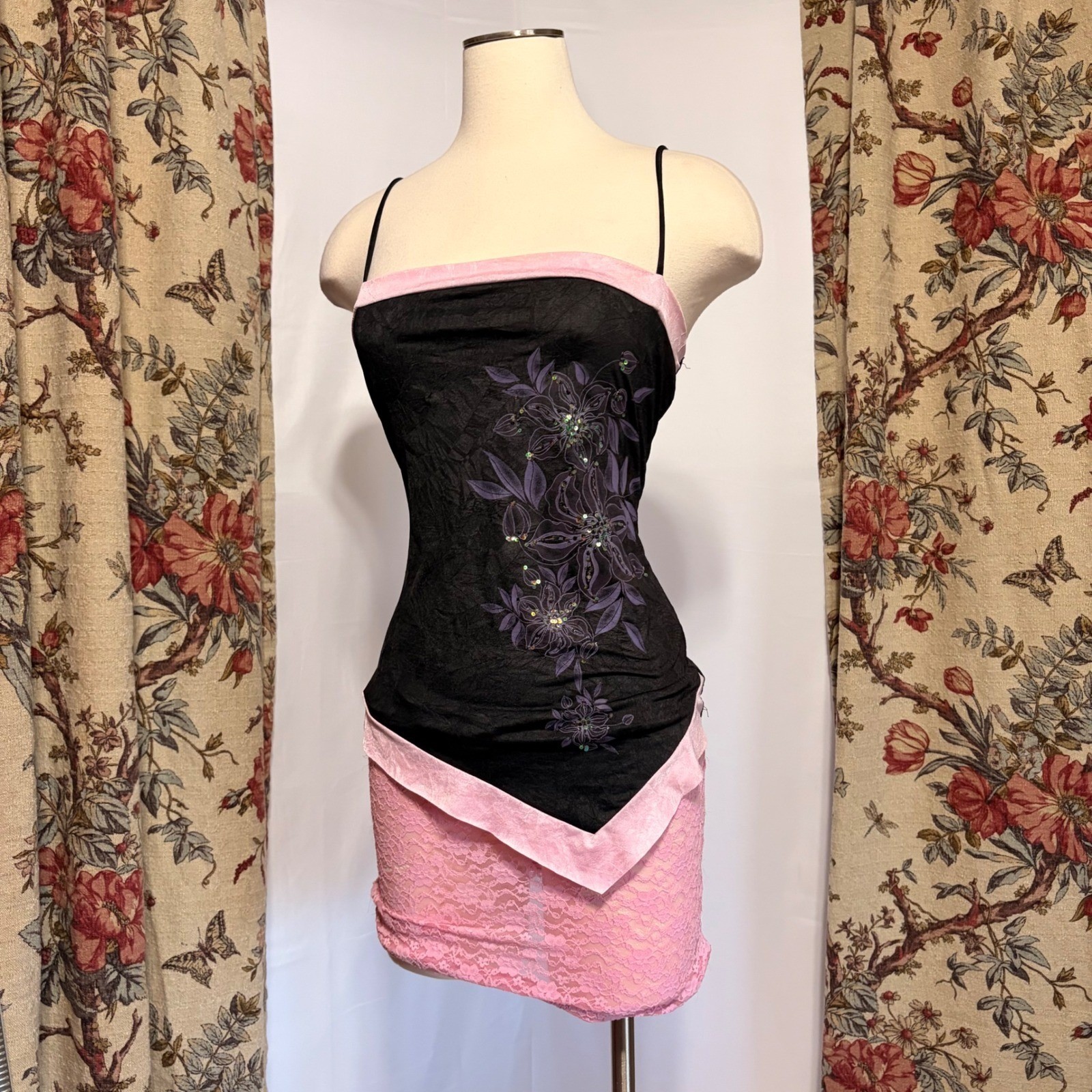 Body Central Vintage Y2K Black and pink asymmetrical tank with sequined florals