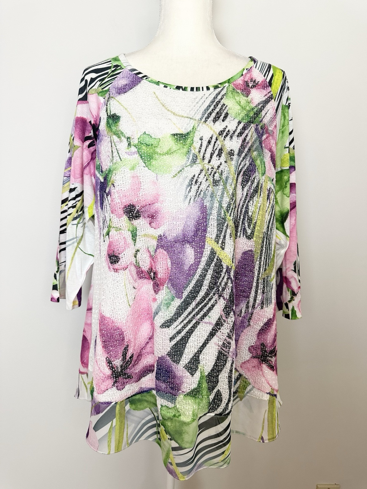 CJ Banks Womens Blouse Size 1X Pink Purple Green Floral Scoop Neck Sequins