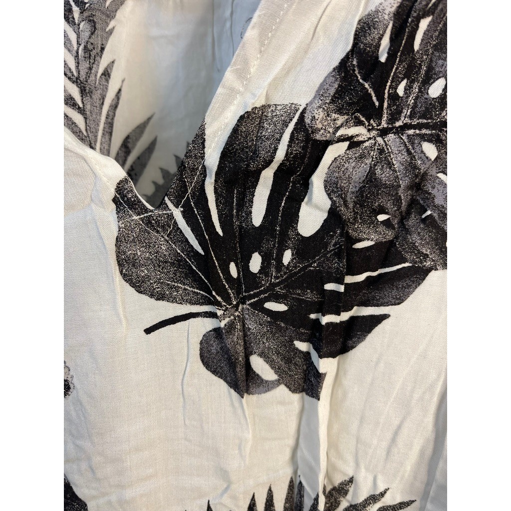 Old Navy Womens Large Black White Tropical Palm Leaf Rayon Cami Tank Top V-Neck