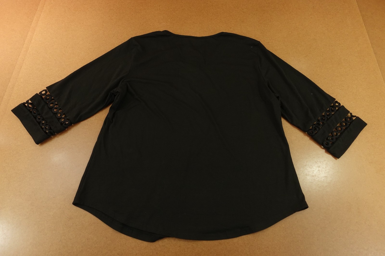 Xieerduo Womens Size XL Black 3/4 Sleeve V Neck Pullover Blouse NWT