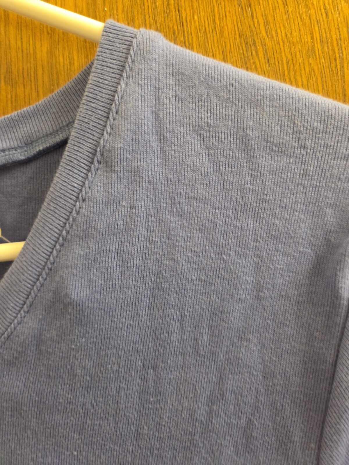 NorthCrest Womens Small S 6 8 Blue Vneck Tshirt New Fuzz Piling