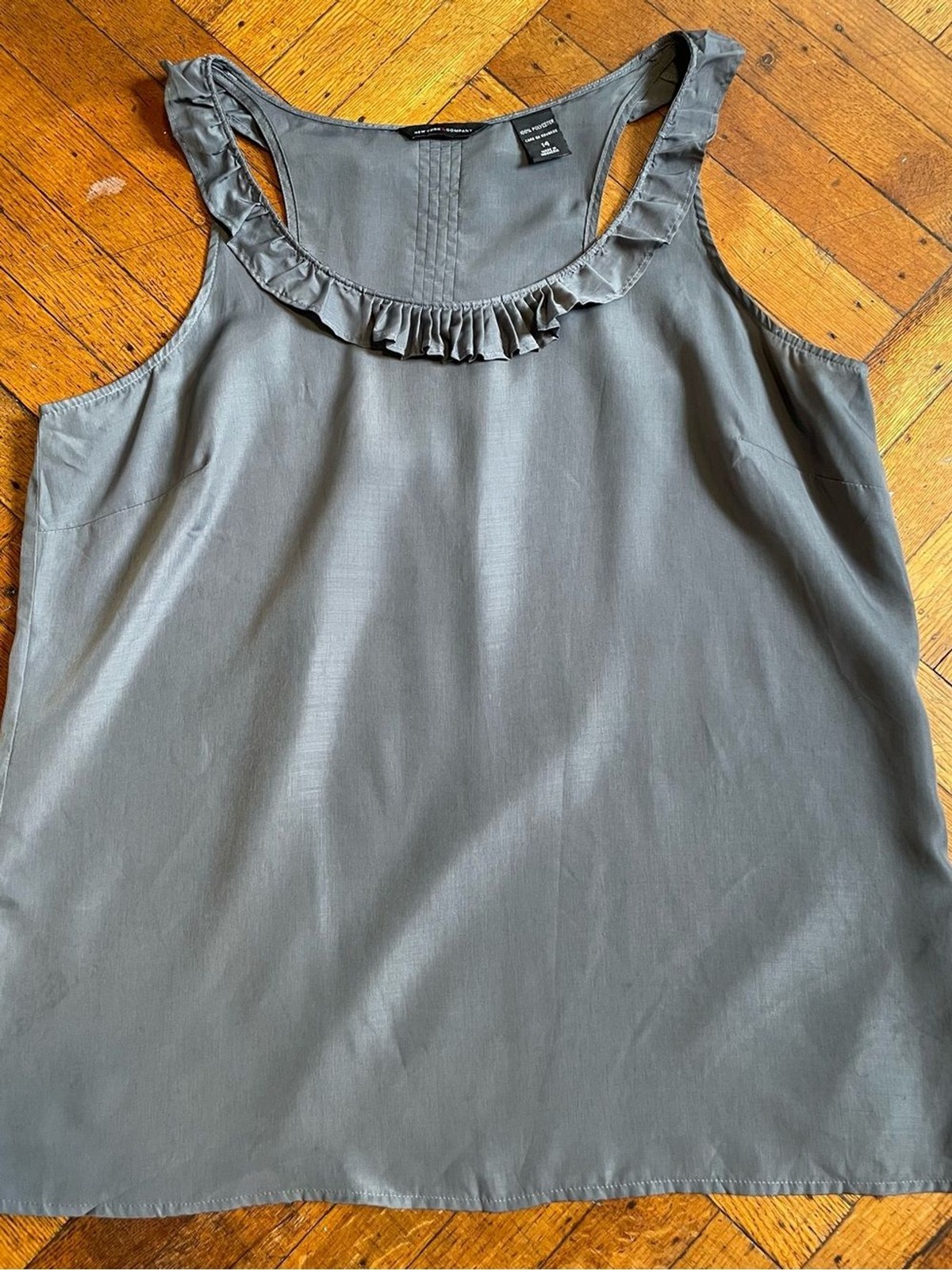 New York & Company Gray Ruffle Trim Sleeveless Shell Tank Blouse Size 14
