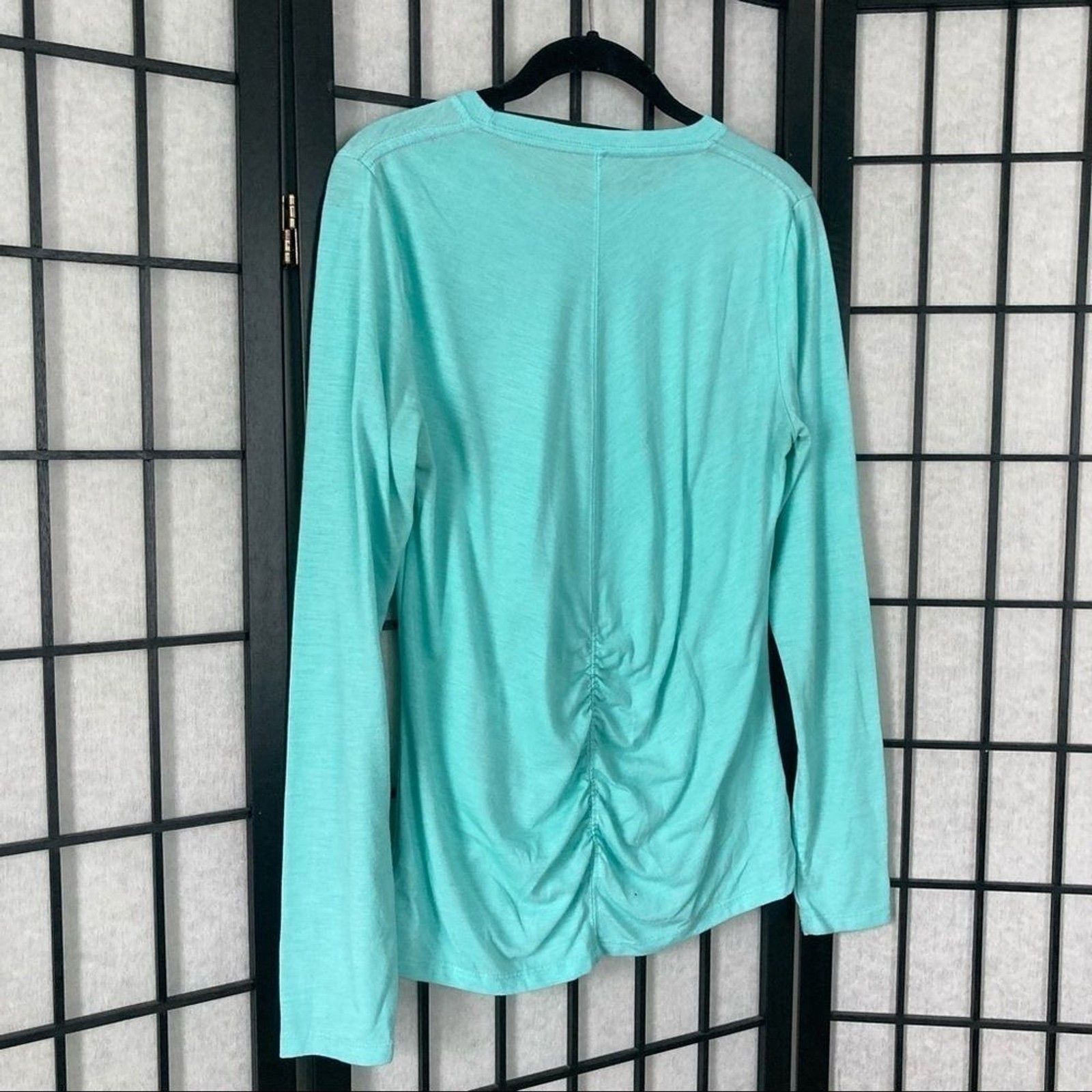 Marika Tek Performance Athletic Long Sleeve Polyester Ruched Shirt Teal Medium