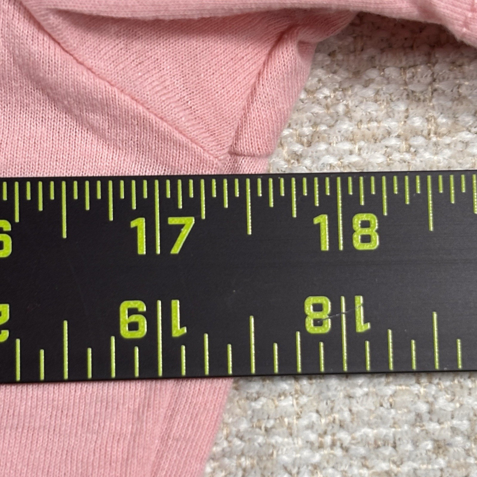 Peanuts Hybrid Apparel Crew Neck T-Shirt Women Small Pink Snoopy Heart Balloon