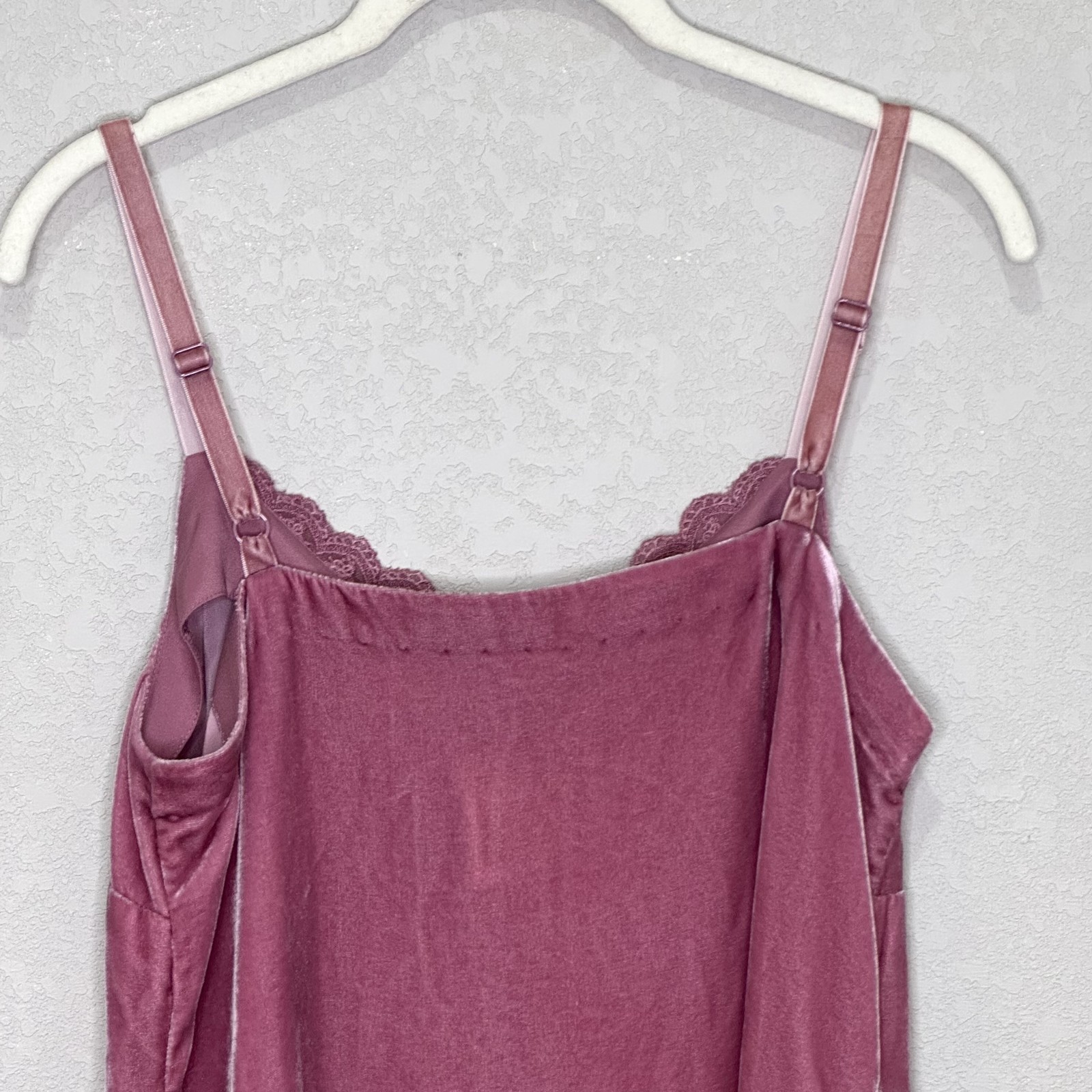 Sundance Camisole Womens XS Velvet Silk Lace Trim Adjustable Strap Tank Top NEW