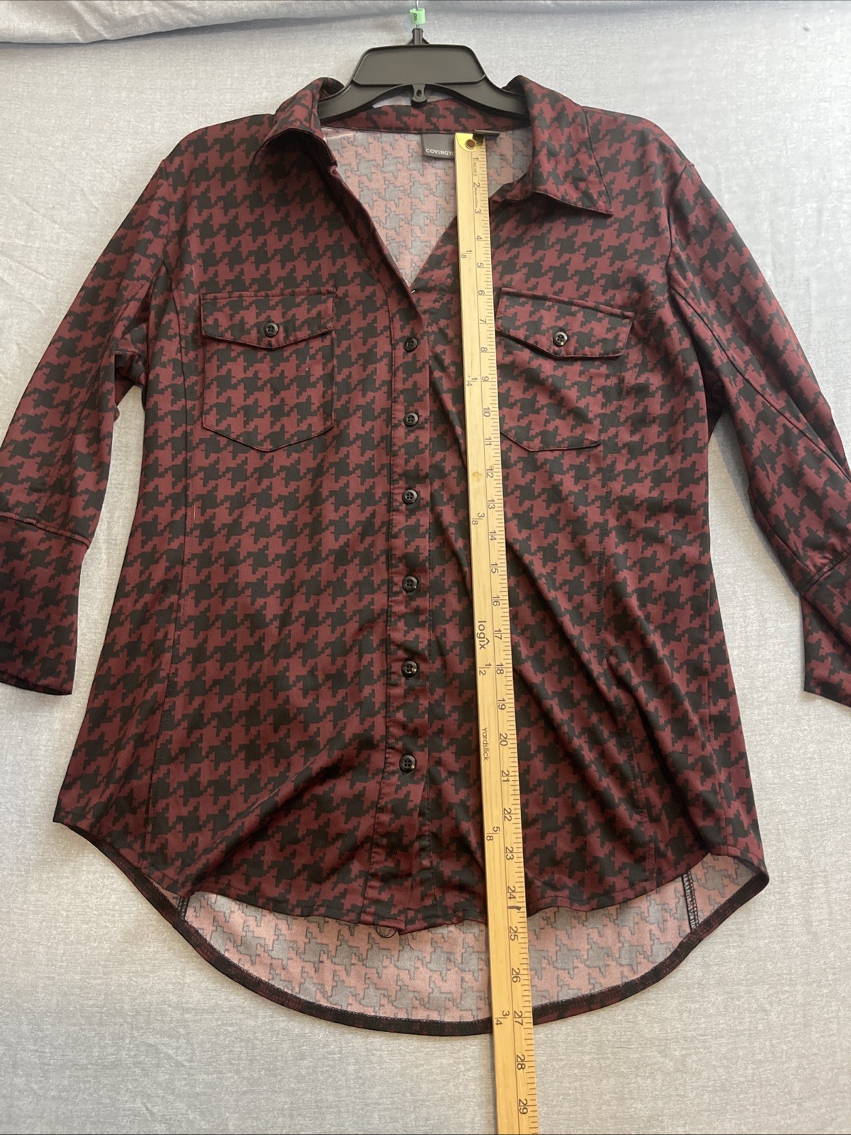 Covington Burgundy Houndstooth Button Down Large Top
