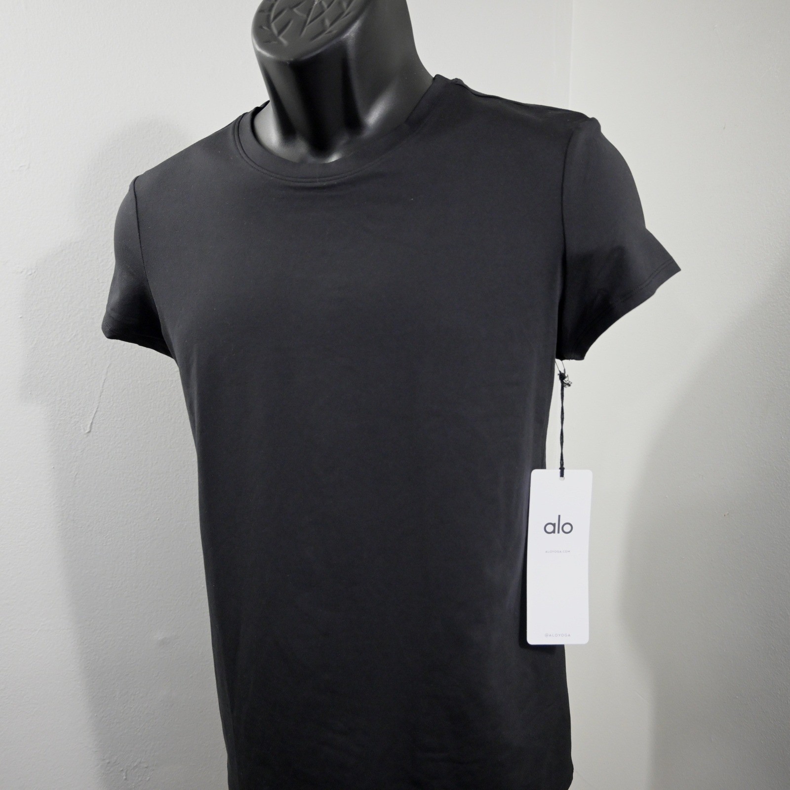 Alo Yoga Alosoft Finesse Tee Women L NEW Black Short Sleeve Crew Neck W1404R