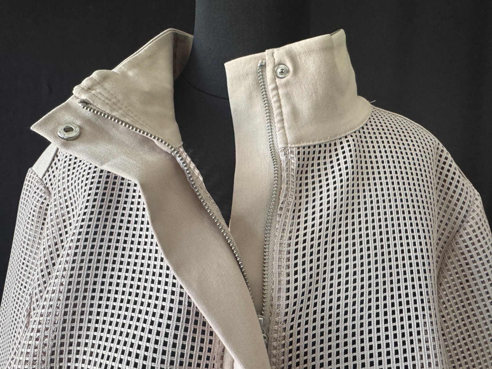 NWOT Wynne Layers Mesh Zip-Front Adjustable Waist Jacket Women’s XL, Light Mocha