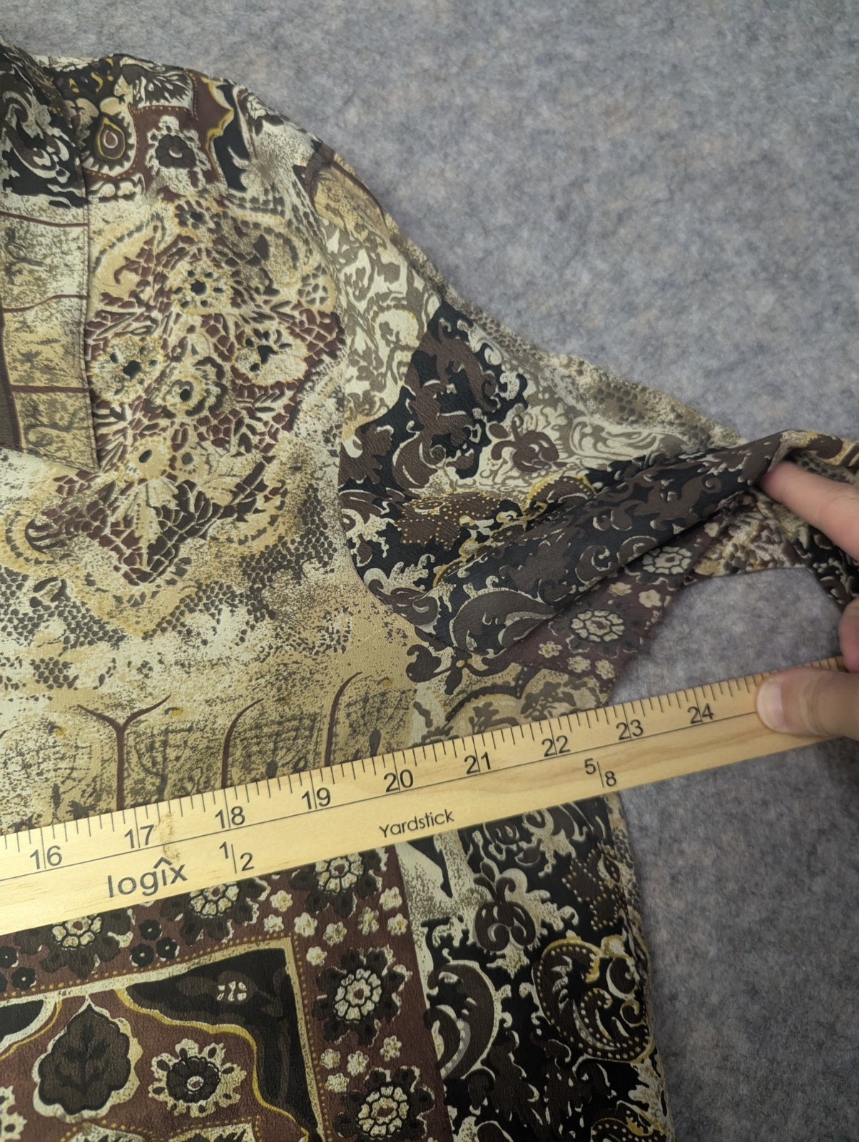 Vintage Quo Silk Large Button Down Brown Tan Pattern Western